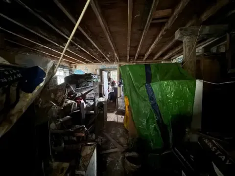 Property Full of Waste Is Set for Sale at £38k