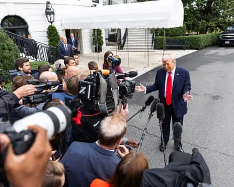 Trump's Reaction to Judicial Ruling on Tariffs Called Bonkers – Even by Own Metrics