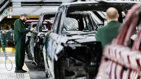 JLR Vendor Network Workers Allegedly Told to Apply for Universal Credit, Labor Group Claims