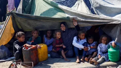 Cataclysmic Conditions in northern Gaza while Israeli Forces Push Forward