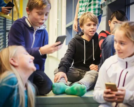 The Scandinavian nation to Introduce National Smartphone Ban in Educational Institutions