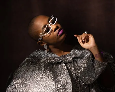 The Multifaceted Vocalist: Oh Snap Review – An Innovator of Exceptional Talent and Audacious Range