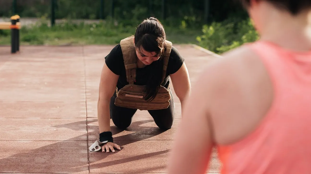 Resistance Vests Can Enhance Physical Conditioning, But Fat Reduction Effects Remain Debatable